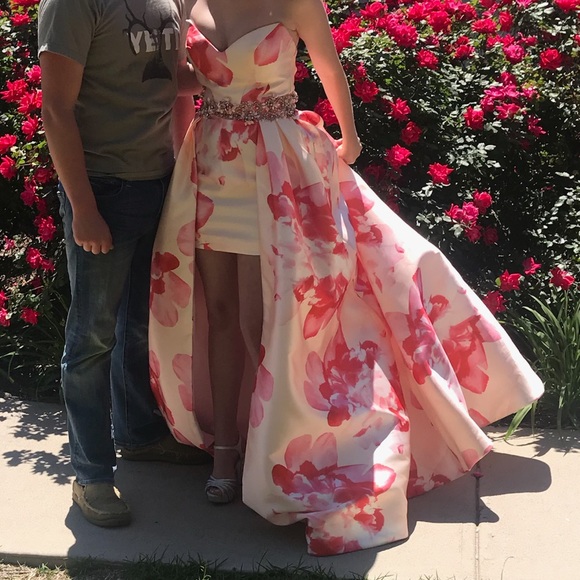 size 2 floral Mac Duggal prom dress - Picture 3 of 3